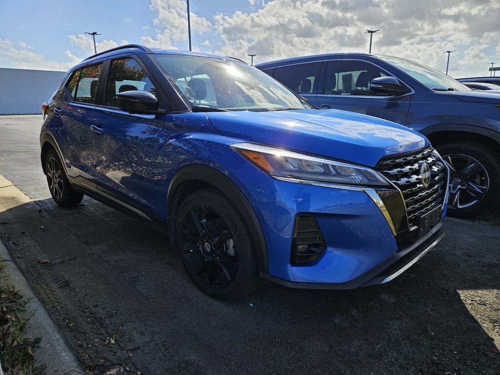 Used 2023 Nissan Kicks SR SUV