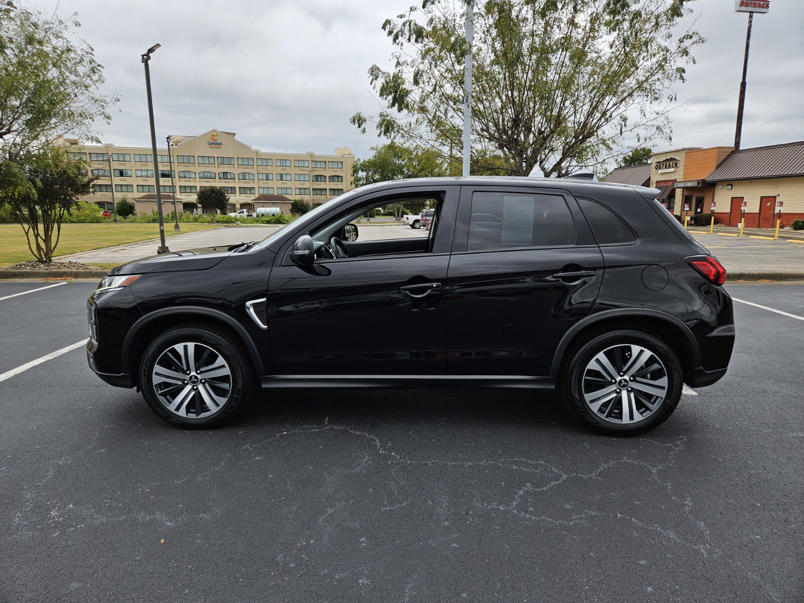 2024 Mitsubishi Outlander Sport S photo 4