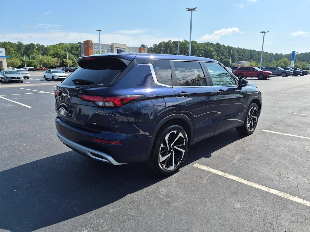 Used 2024 Mitsubishi Outlander SE Black Edition SUV