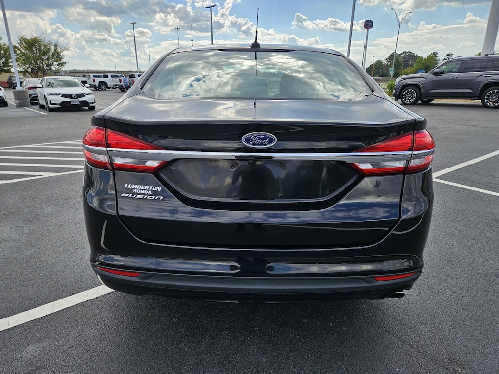 2017 Ford Fusion S photo 5