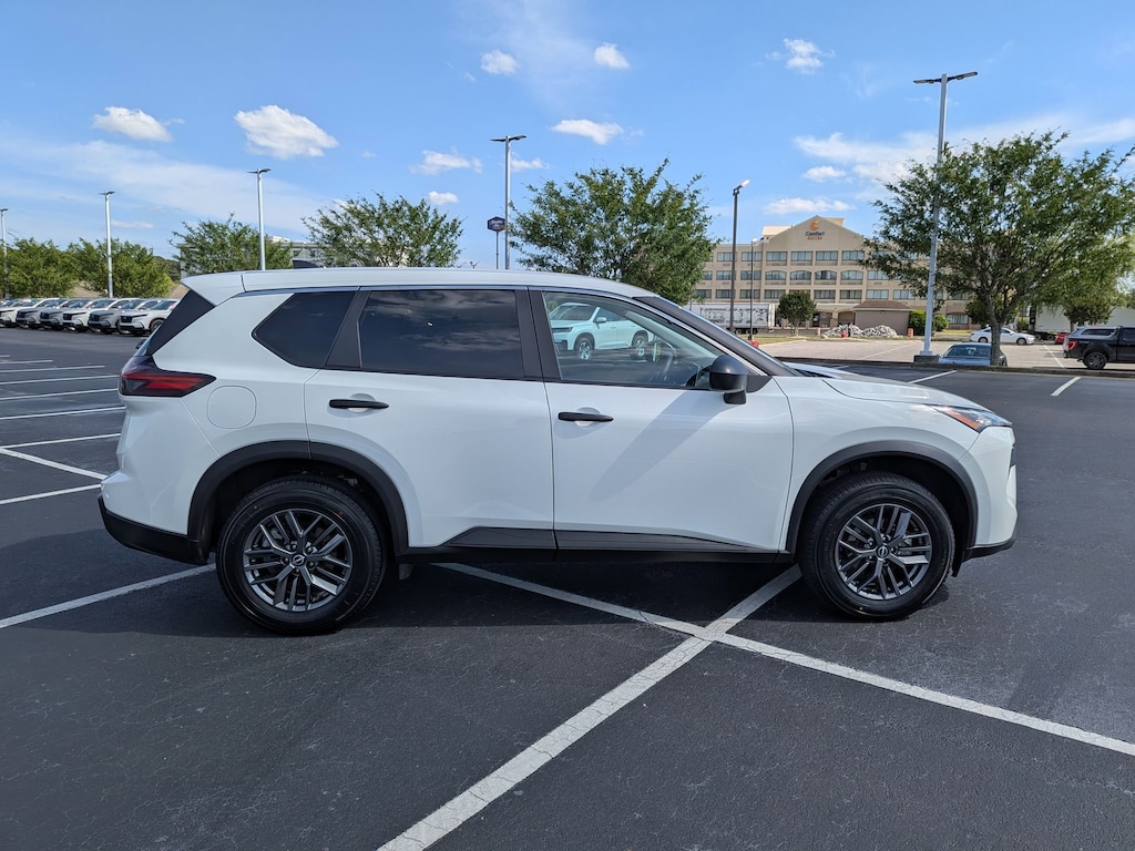 Used 2024 Nissan Rogue S SUV