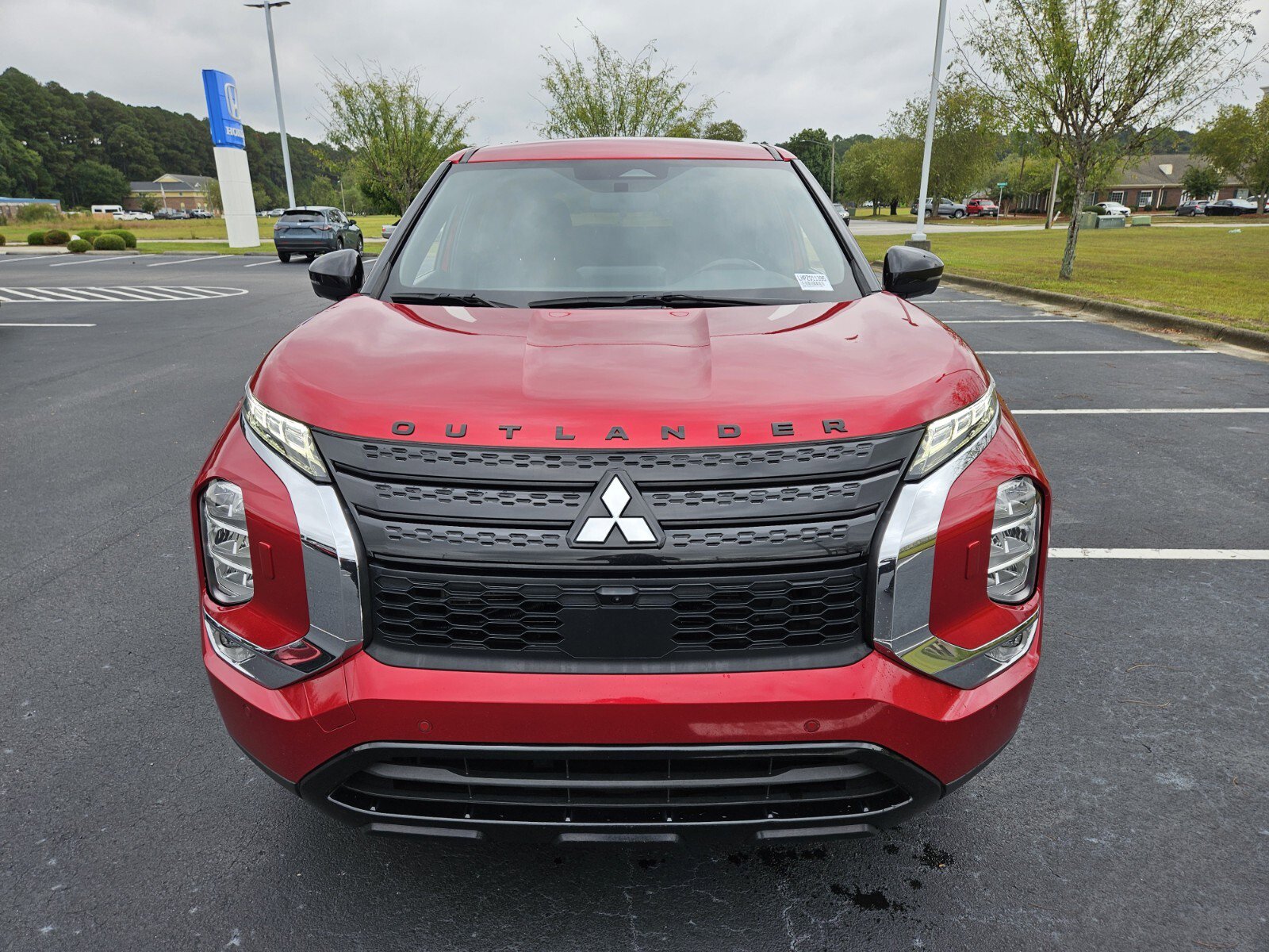 2023 Mitsubishi Outlander SE Black Edition photo 2