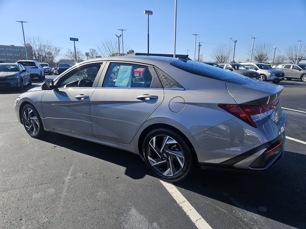 Used 2024 Hyundai Elantra Limited Sedan