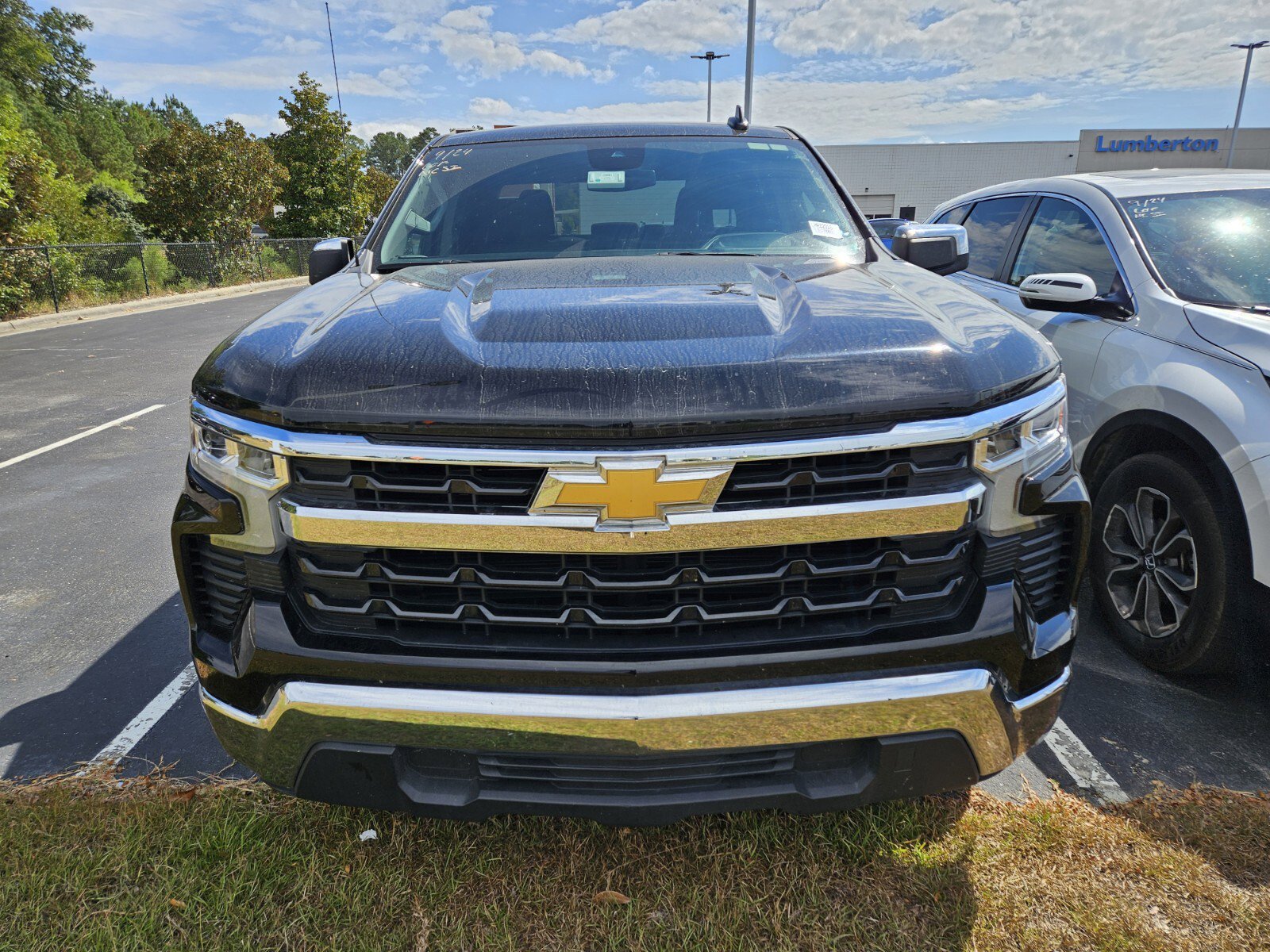 2024 Chevrolet Silverado 1500 LT photo 2