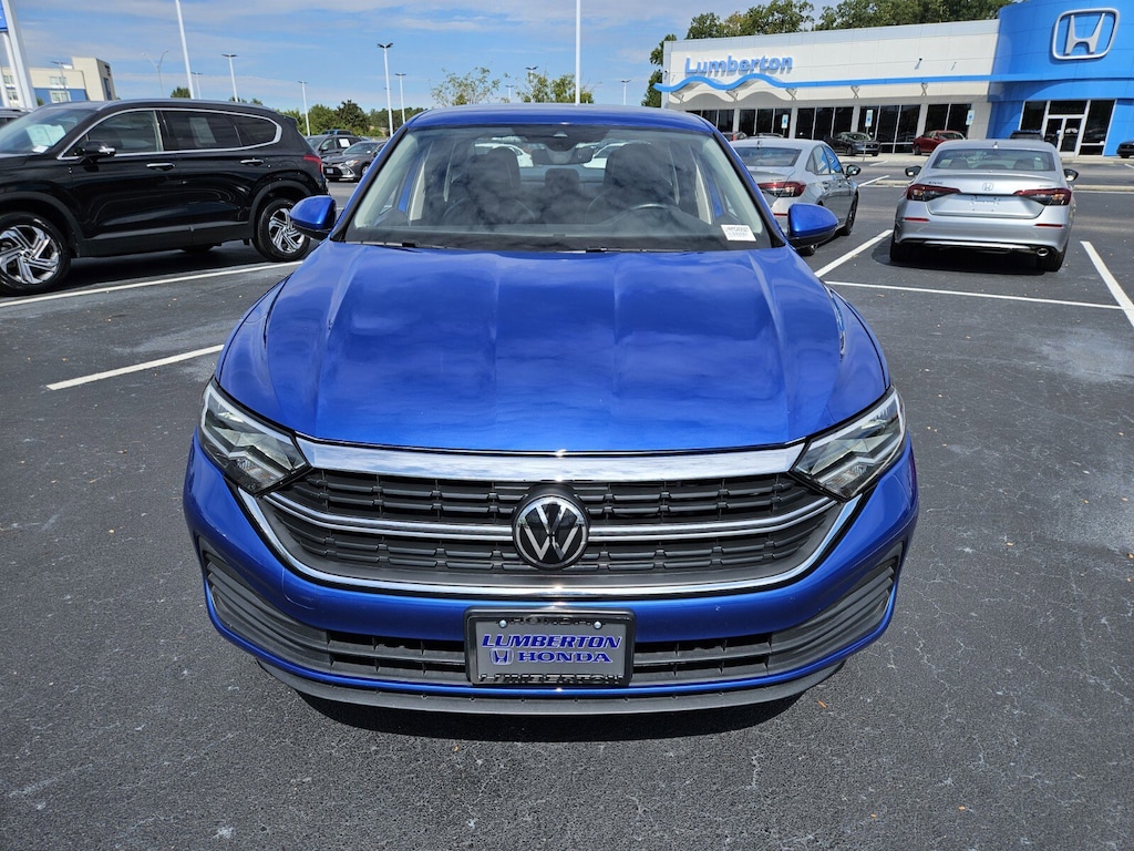 Used 2024 Volkswagen Jetta 1.5T SE Sedan