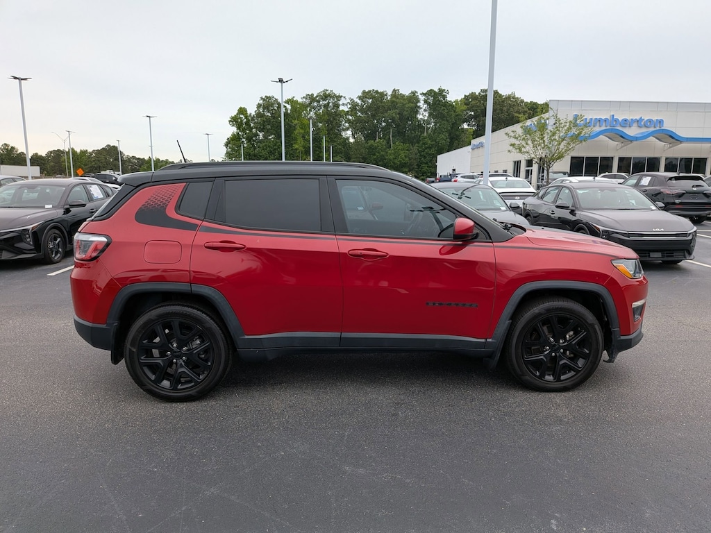 Used 2018 Jeep Compass Latitude FWD SUV