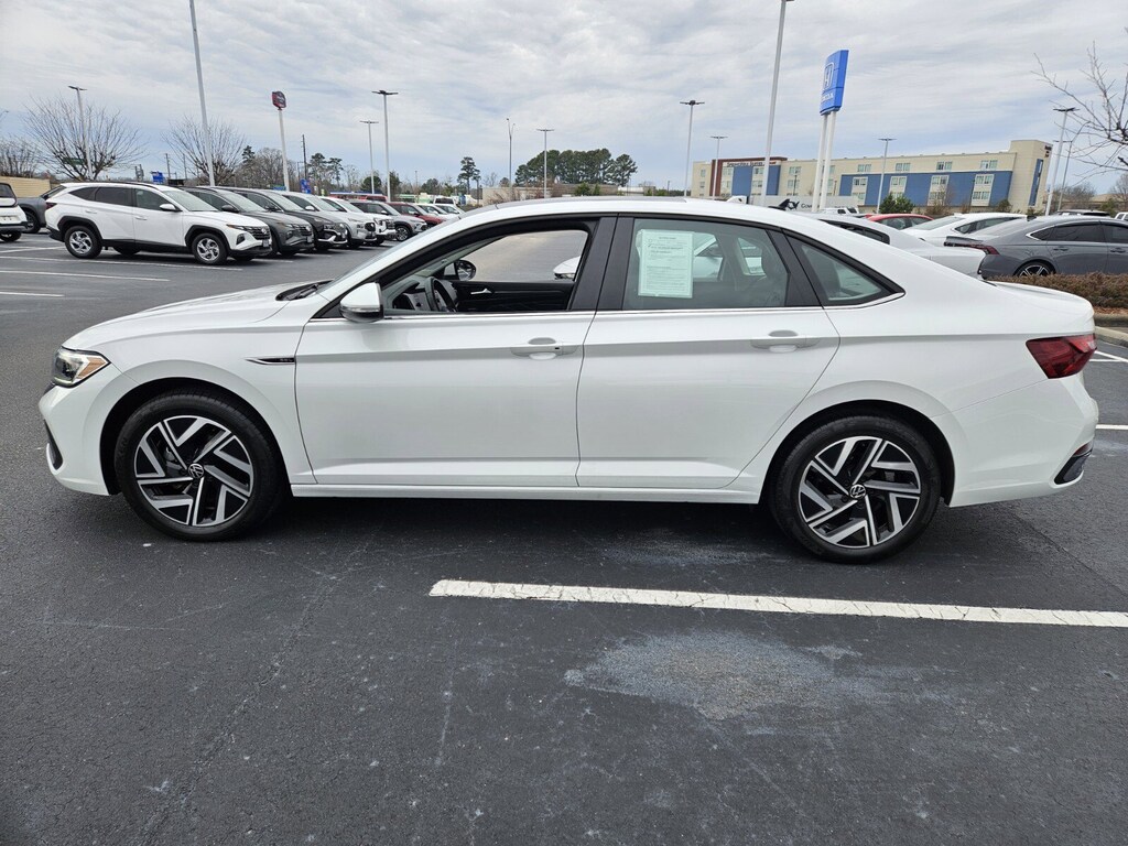 Used 2024 Volkswagen Jetta 1.5T SEL Sedan