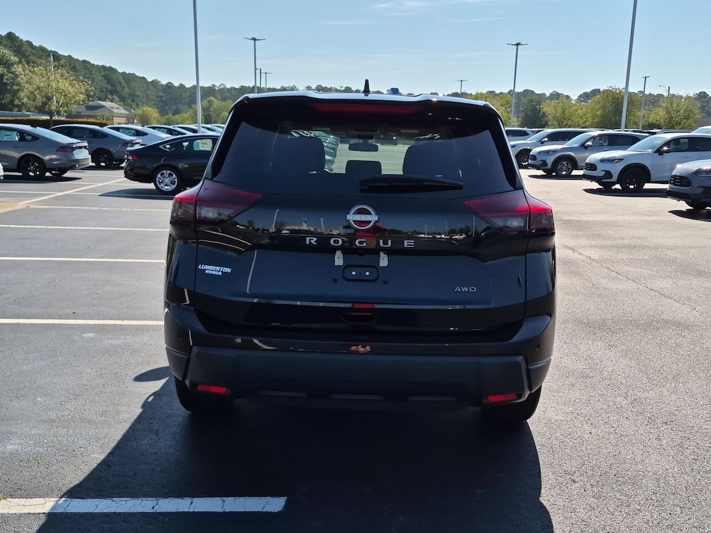 Used 2025 Nissan Rogue SV SUV