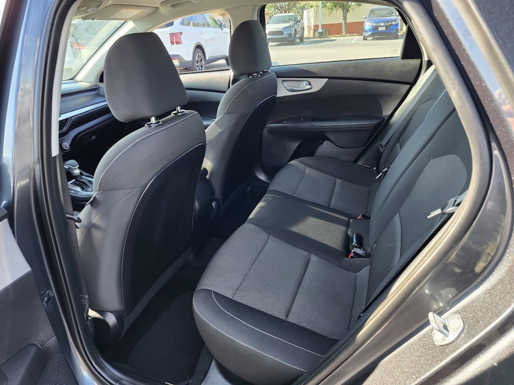 2023 Kia Forte LXS photo 9