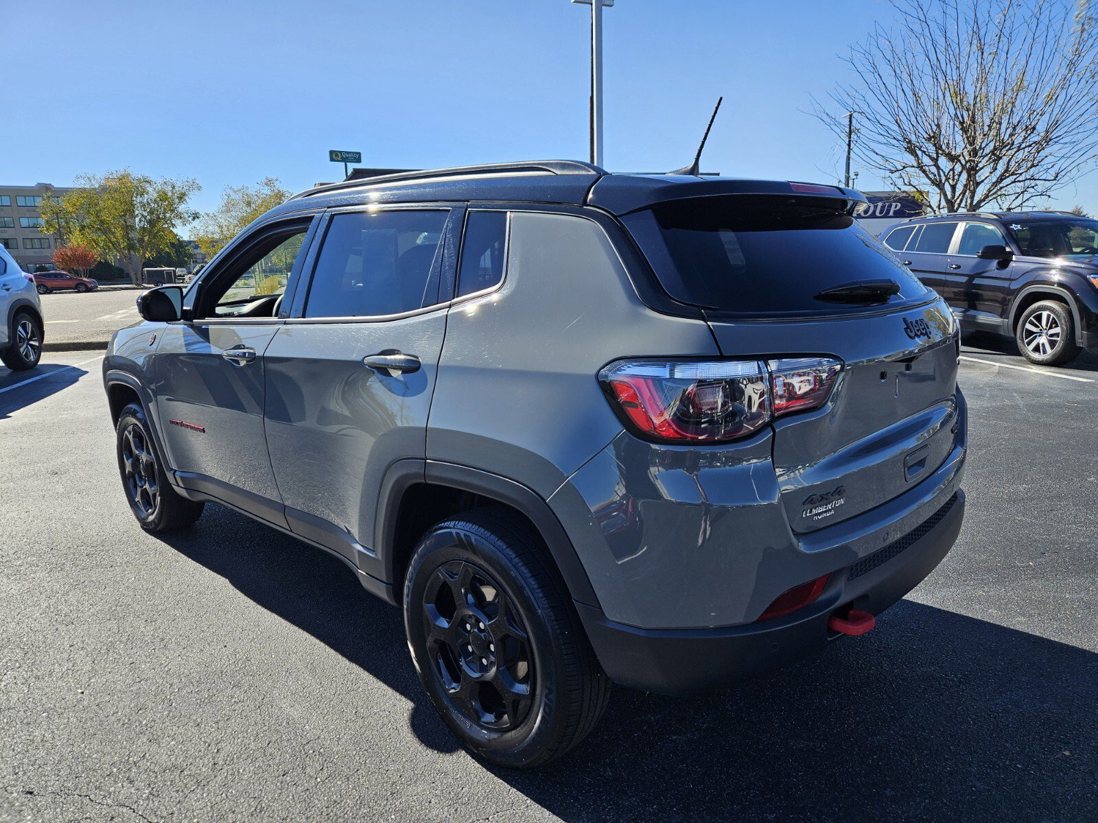 2024 Jeep Compass Trailhawk photo 3