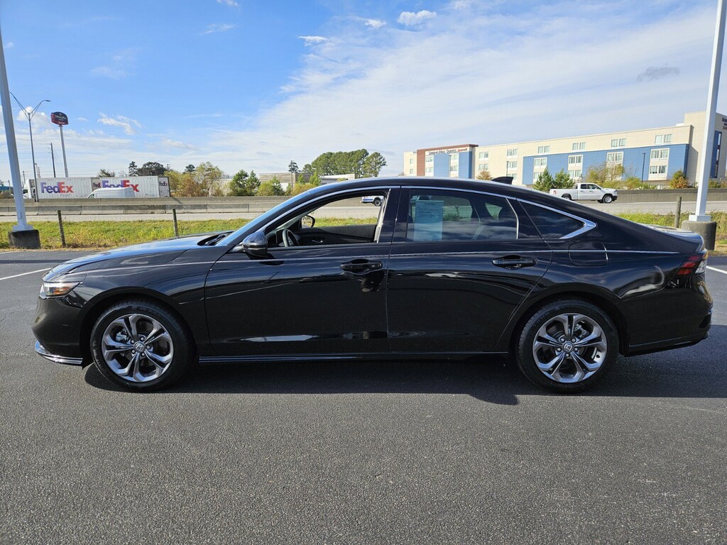 2023 Honda Accord Hybrid EX-L photo 4