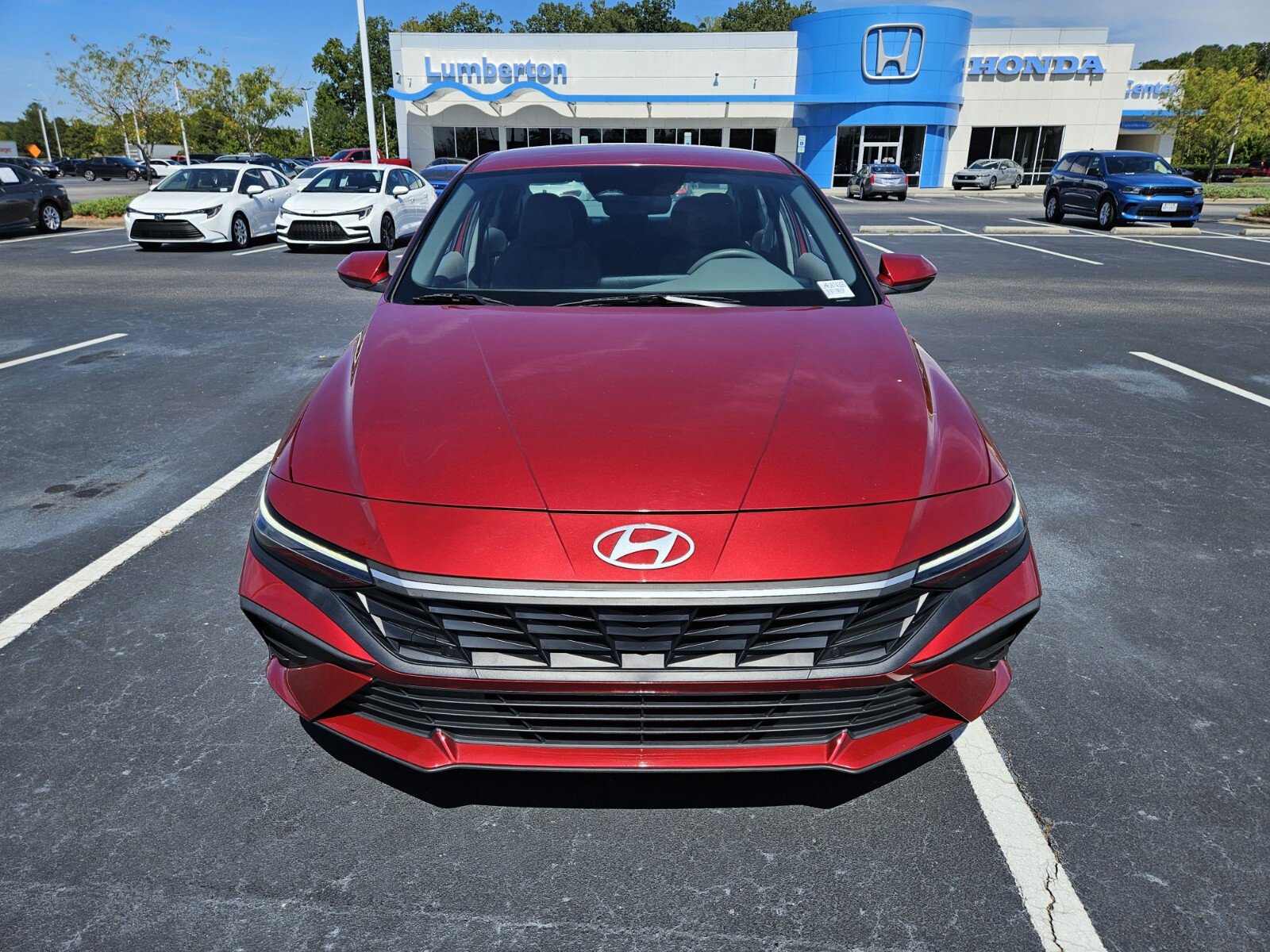 2024 Hyundai Elantra SEL photo 2