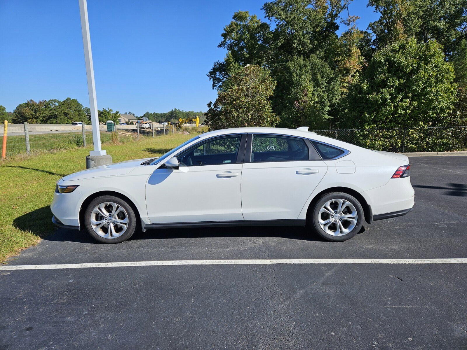 2023 Honda Accord LX photo 3