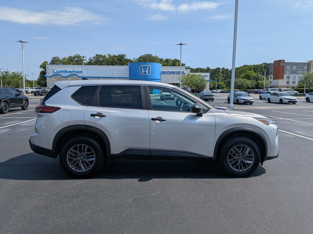 Used 2024 Nissan Rogue S SUV