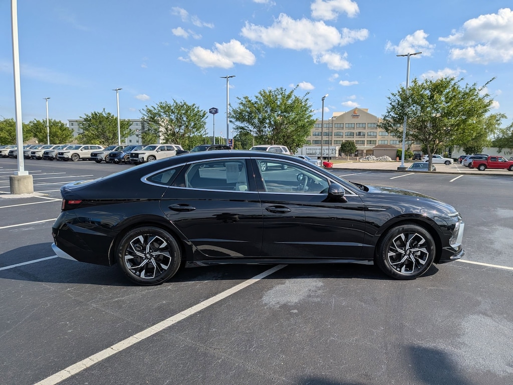Used 2025 Hyundai Sonata SEL Sedan