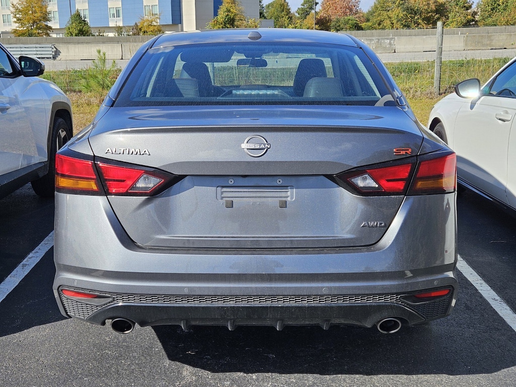 Used 2025 Nissan Altima SR Sedan