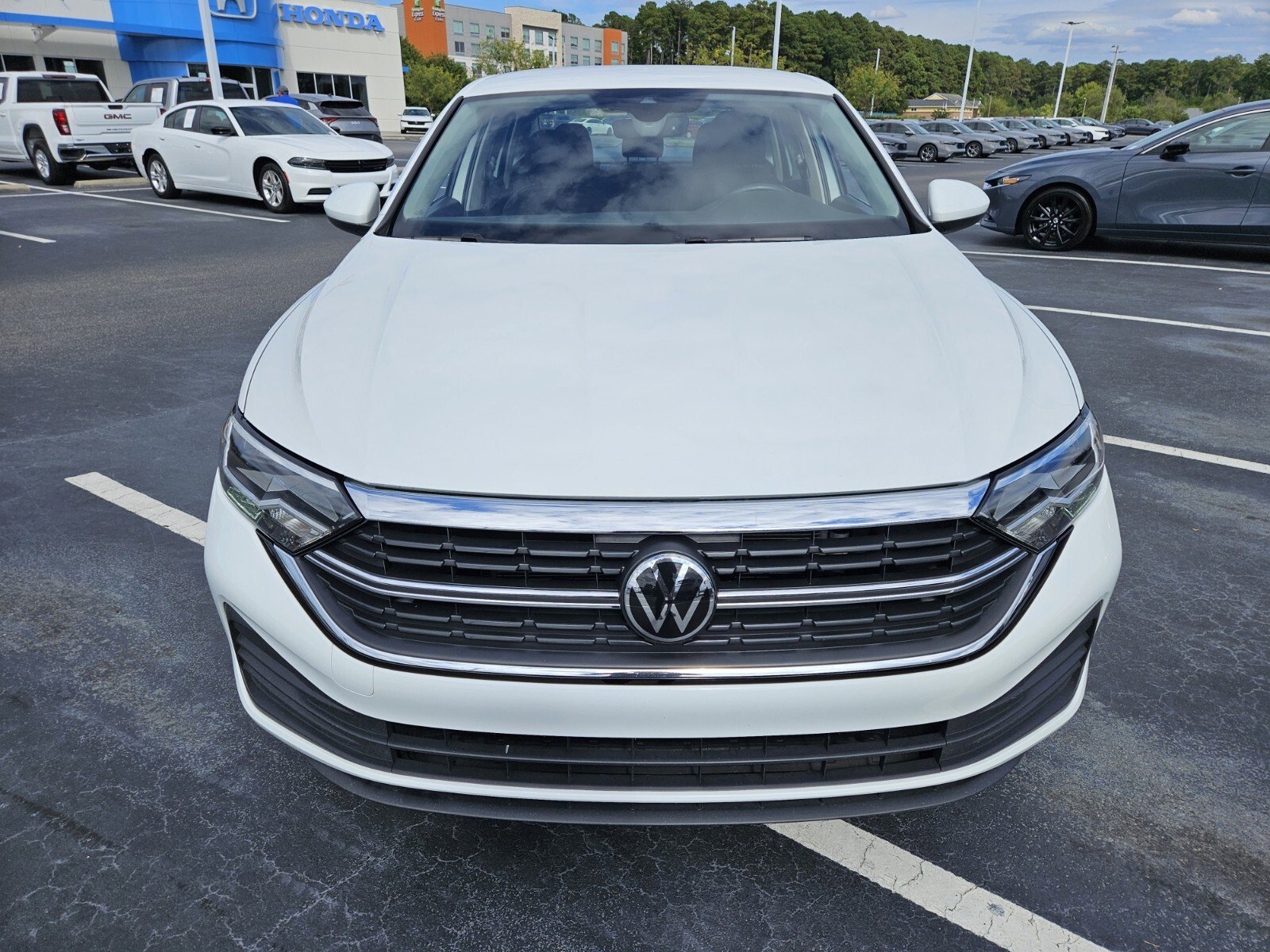 2024 Volkswagen Jetta 1.5T S photo 2