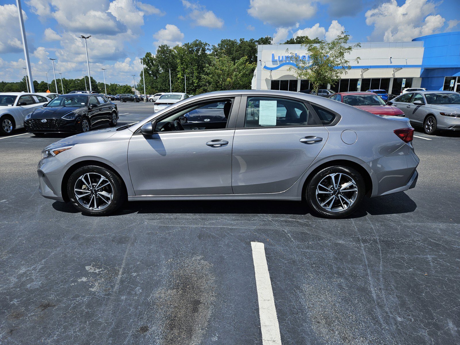 2023 Kia Forte LXS photo 4