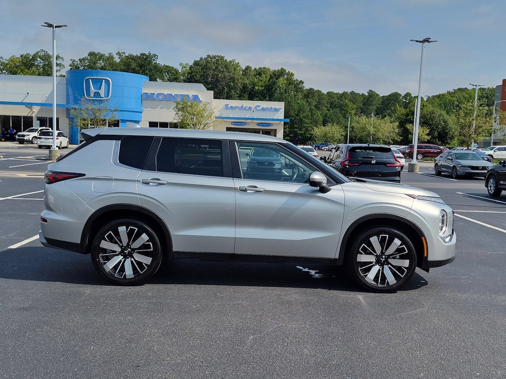 Used 2025 Mitsubishi Outlander Trail Edition SUV
