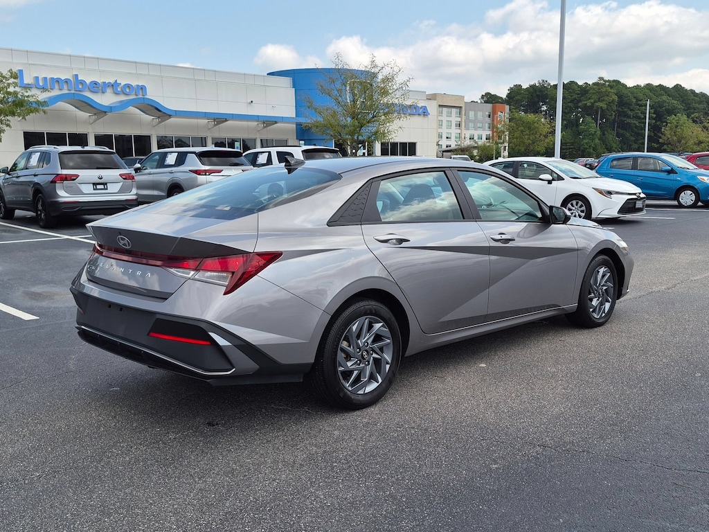 Used 2024 Hyundai Elantra SEL Sedan