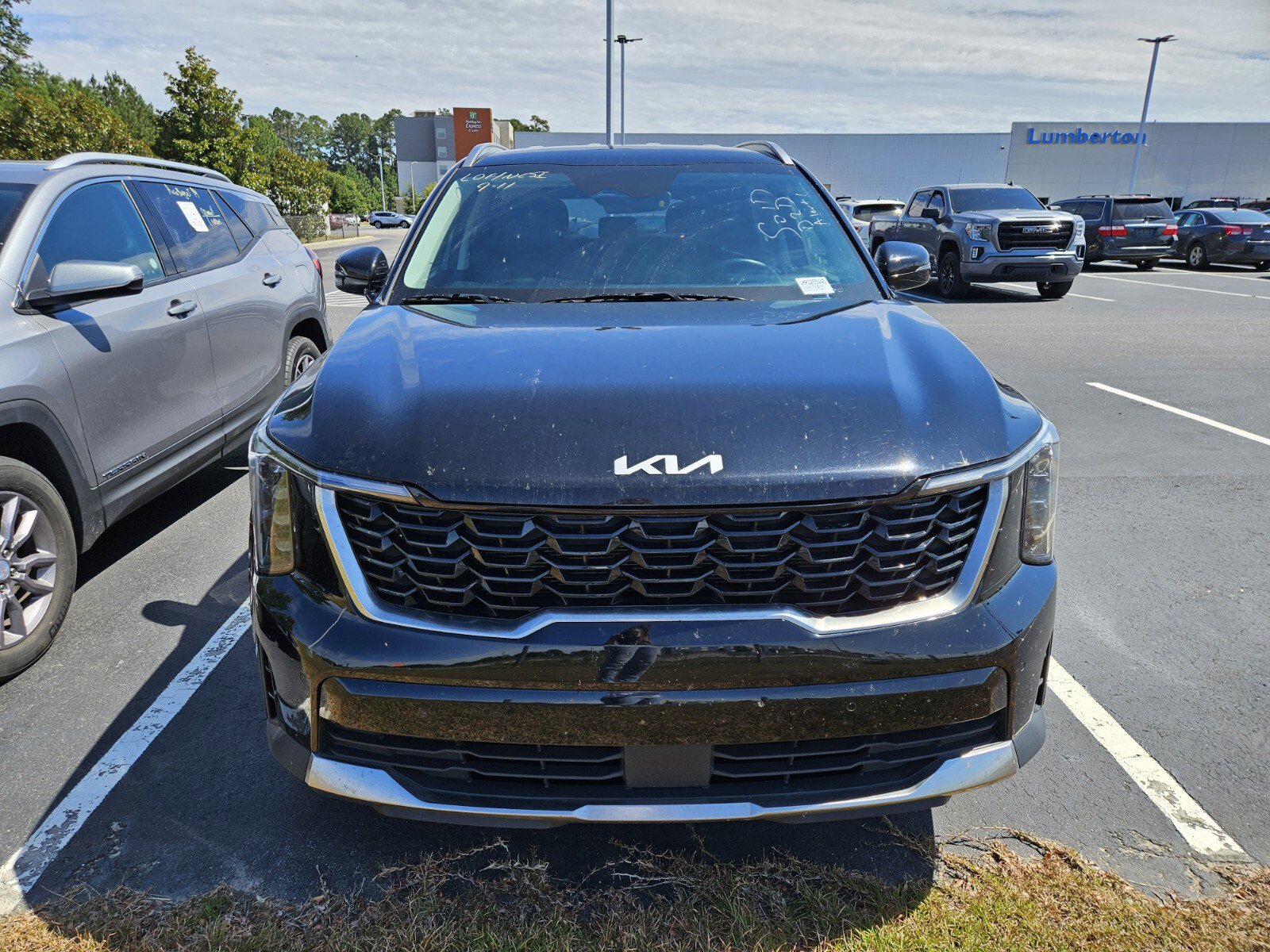 2024 Kia Sorento S photo 2
