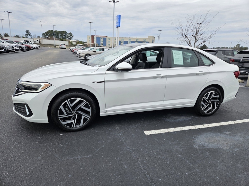 Used 2024 Volkswagen Jetta 1.5T SEL Sedan