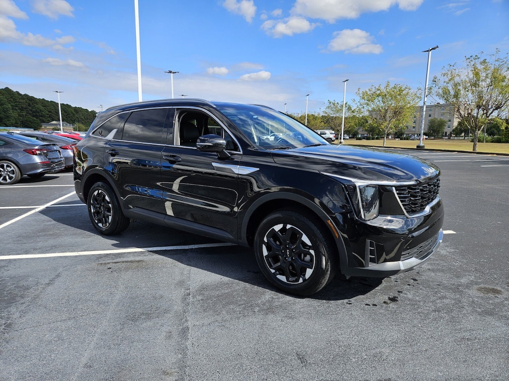 Used 2024 Kia Sorento S SUV