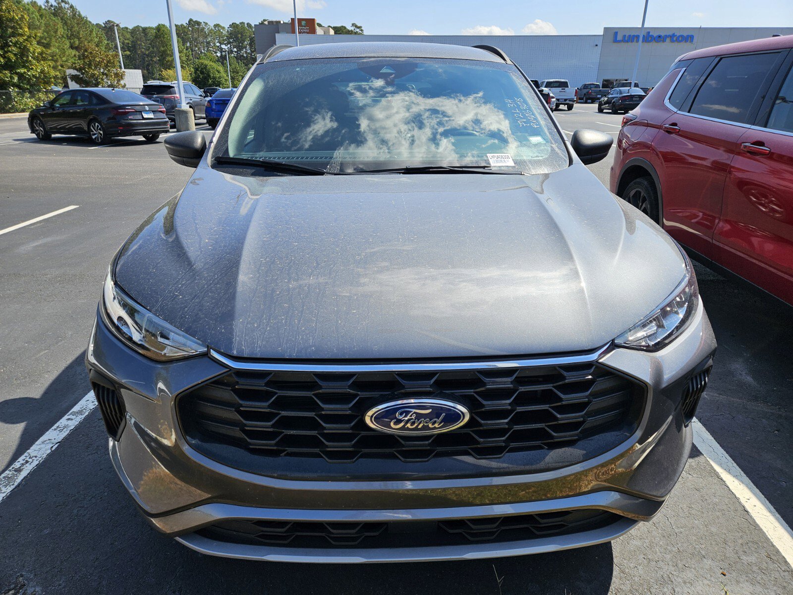 2023 Ford Escape ST-Line photo 2