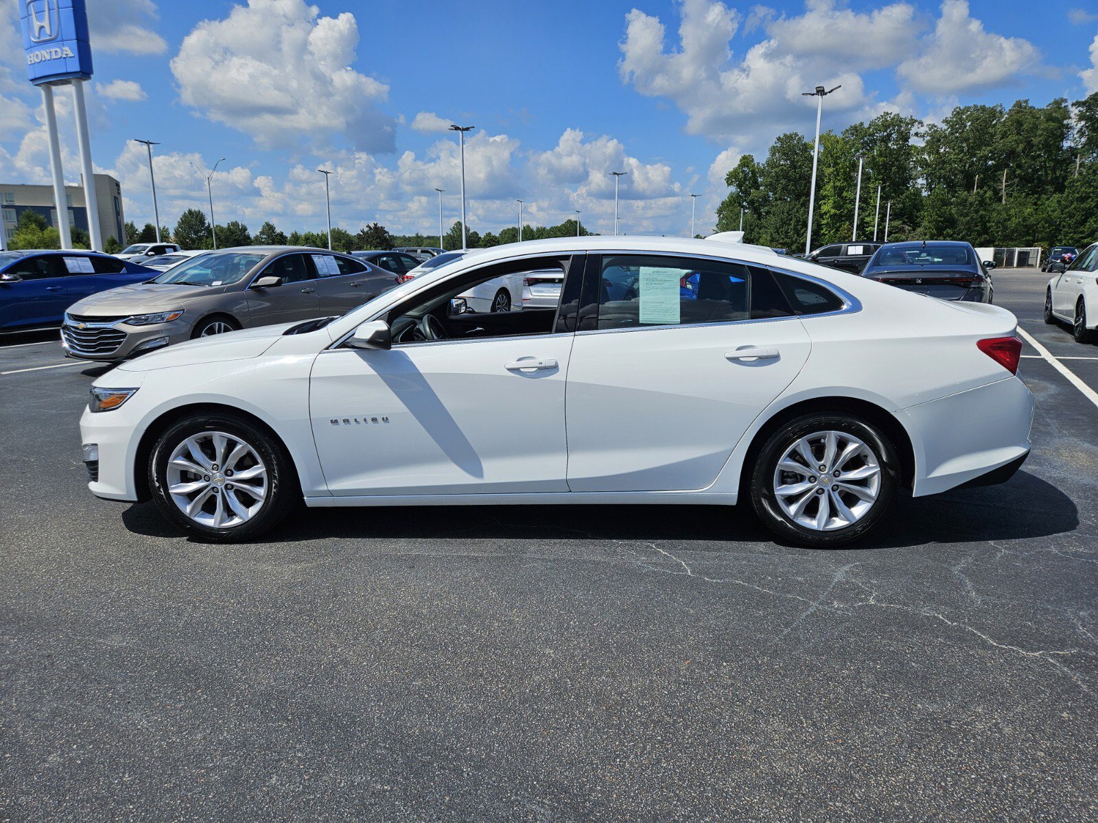 2023 Chevrolet Malibu 1LT photo 4