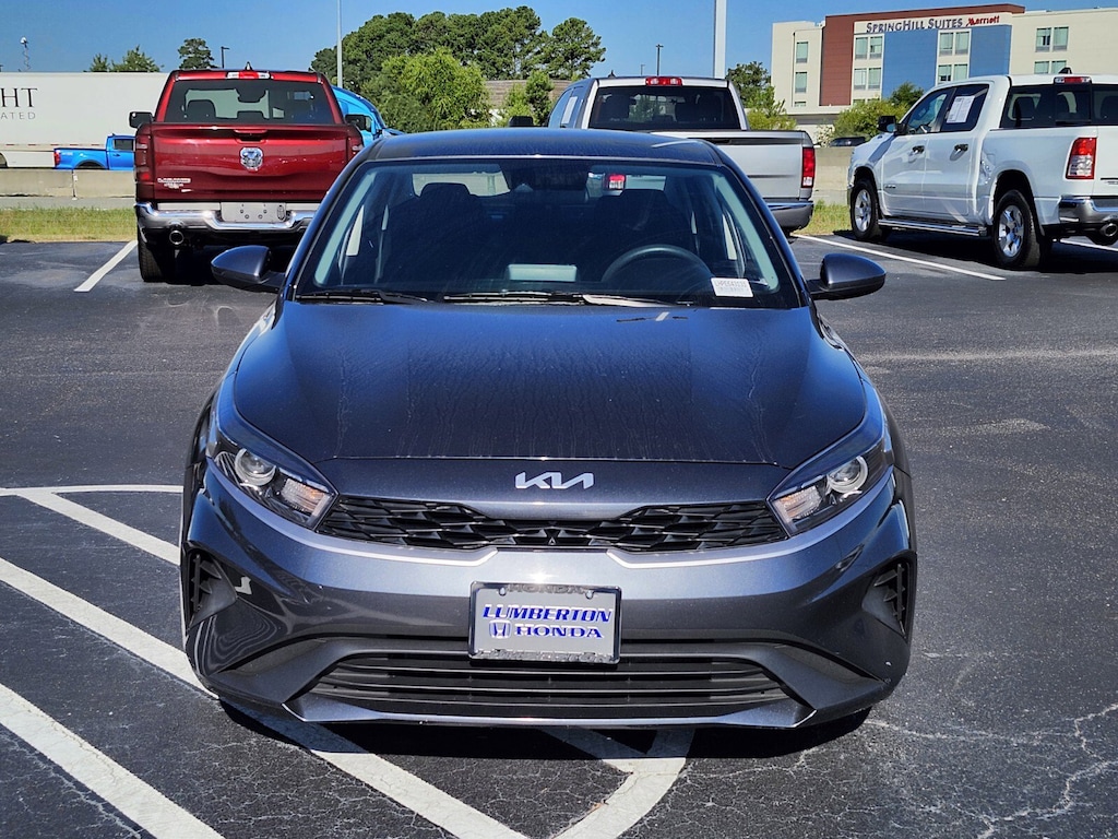 2023 Kia Forte LXS photo 2