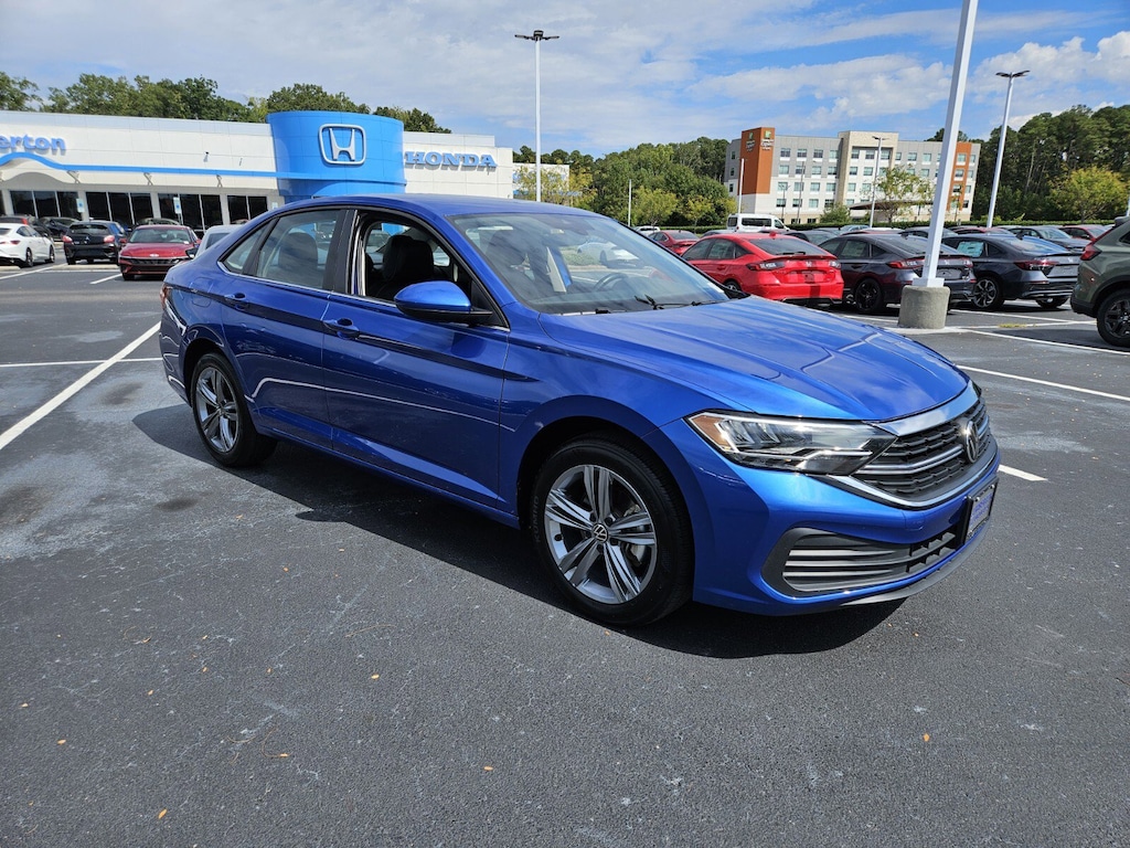 Used 2024 Volkswagen Jetta 1.5T SE Sedan