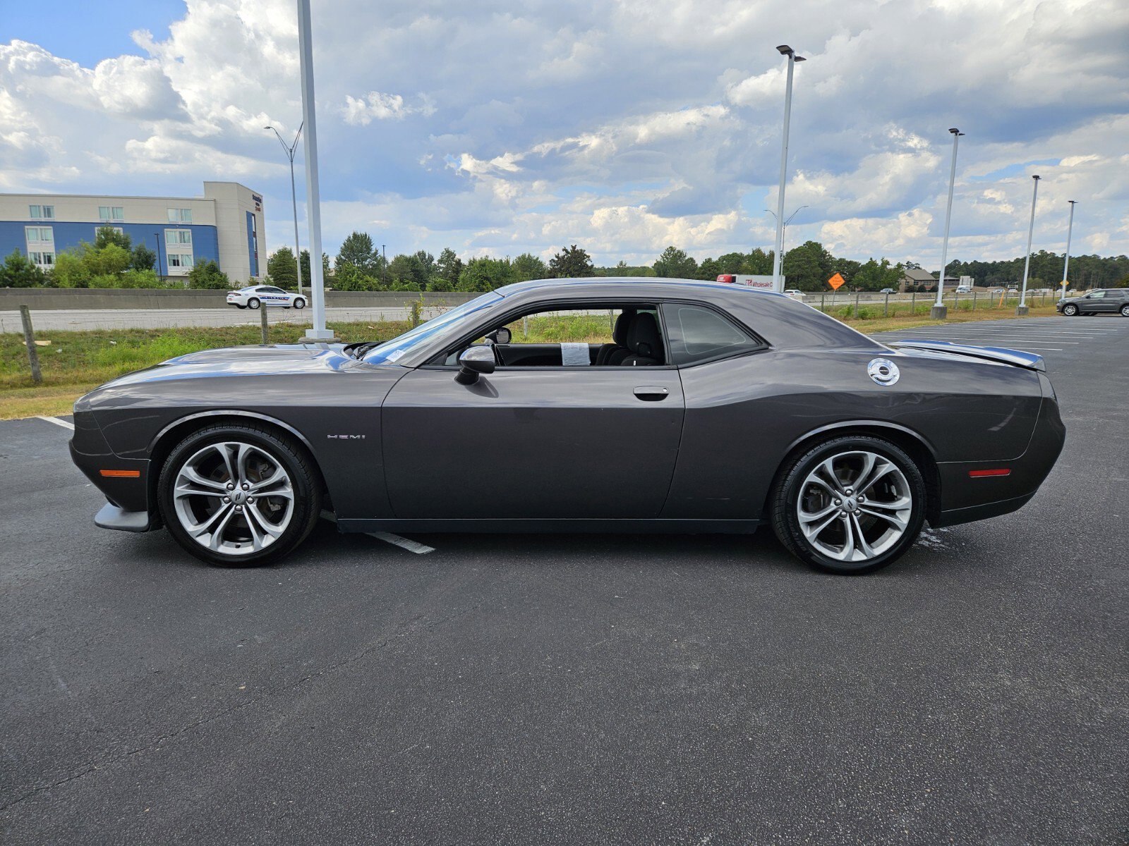 2021 Dodge Challenger R/T photo 4