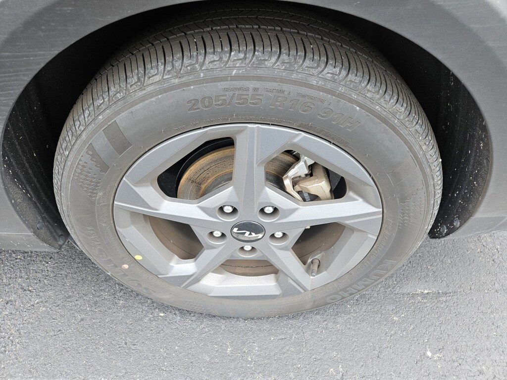 Used 2025 Kia K4 LXS Sedan