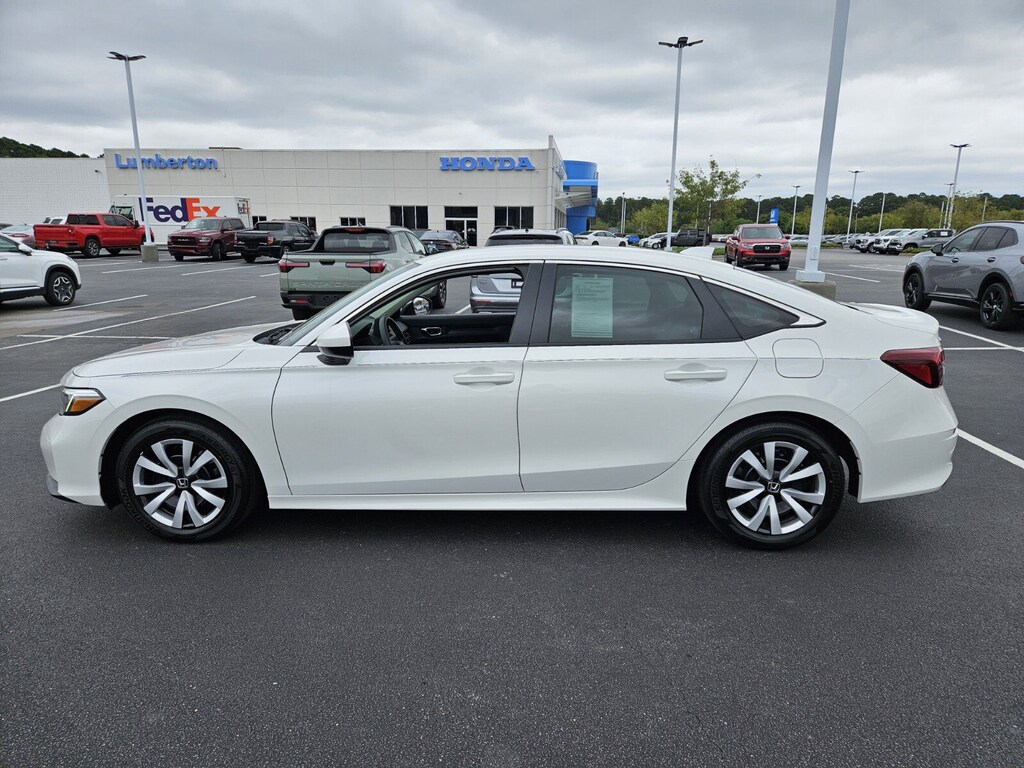 2025 Honda Civic LX photo 4