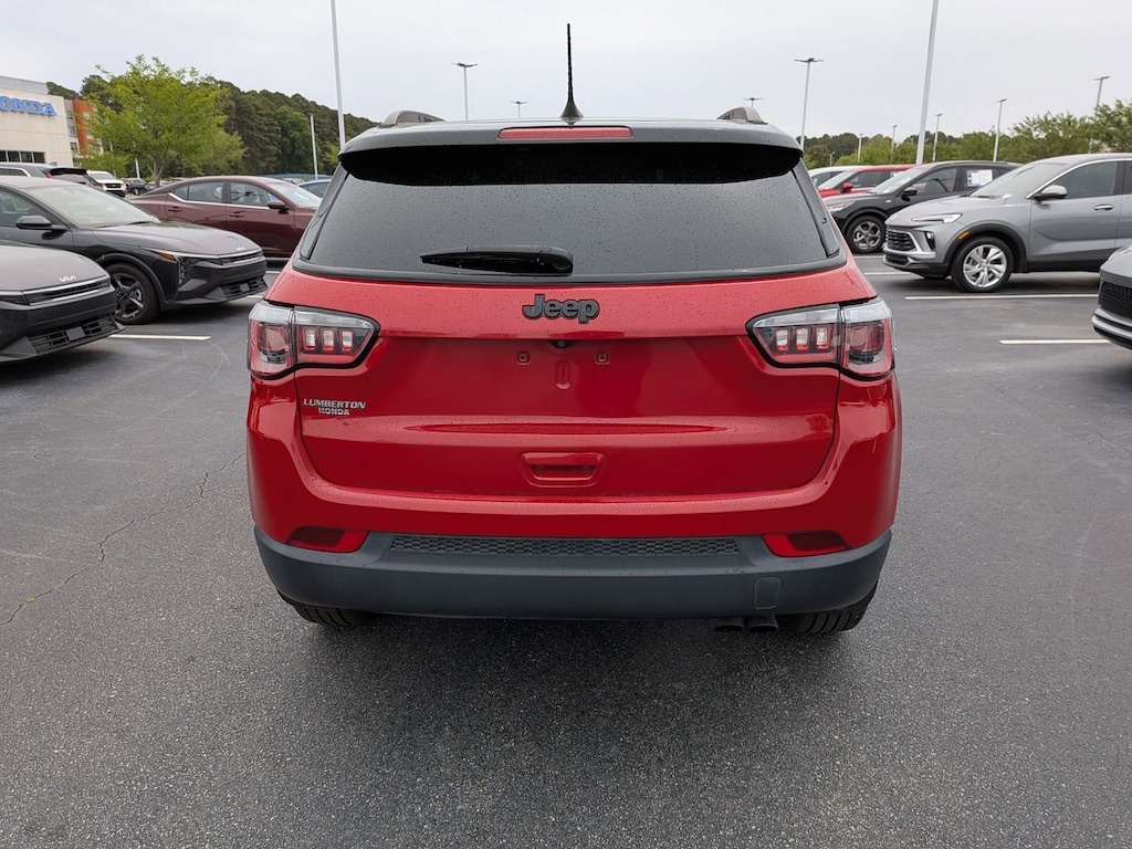Used 2018 Jeep Compass Latitude FWD SUV