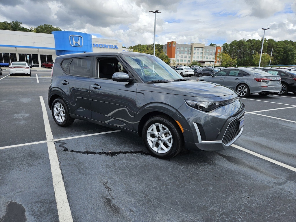 Used 2024 Kia Soul LX Hatchback
