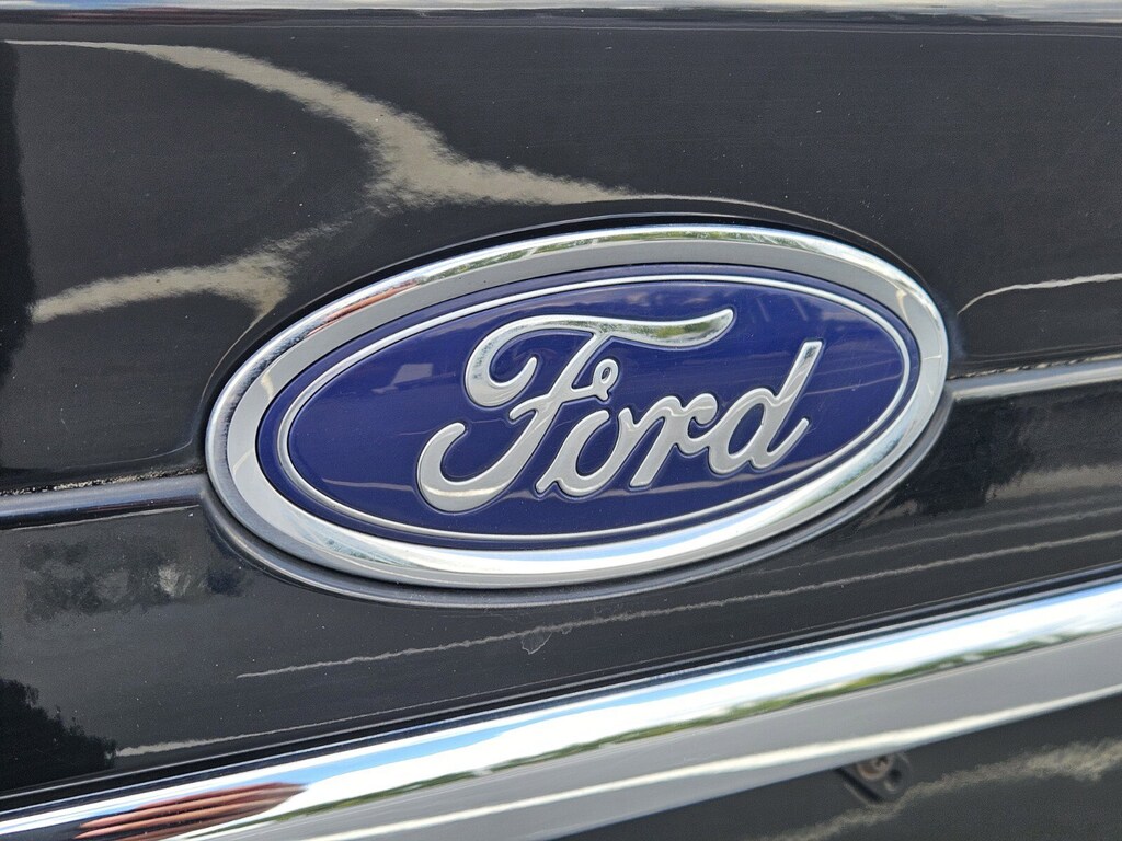 2017 Ford Fusion S photo 14