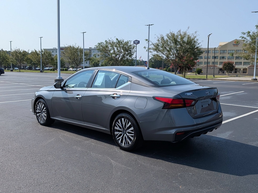 Used 2025 Nissan Altima SV Sedan