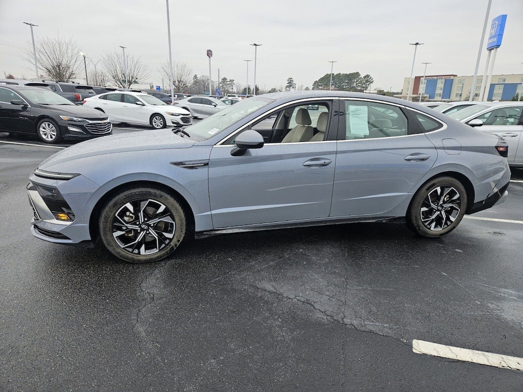 Used 2025 Hyundai Sonata SEL Sedan