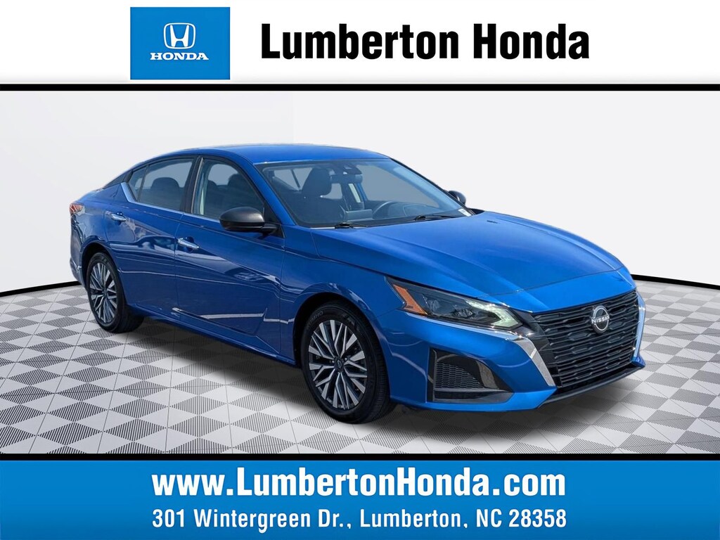 Used 2025 Nissan Altima SV Sedan
