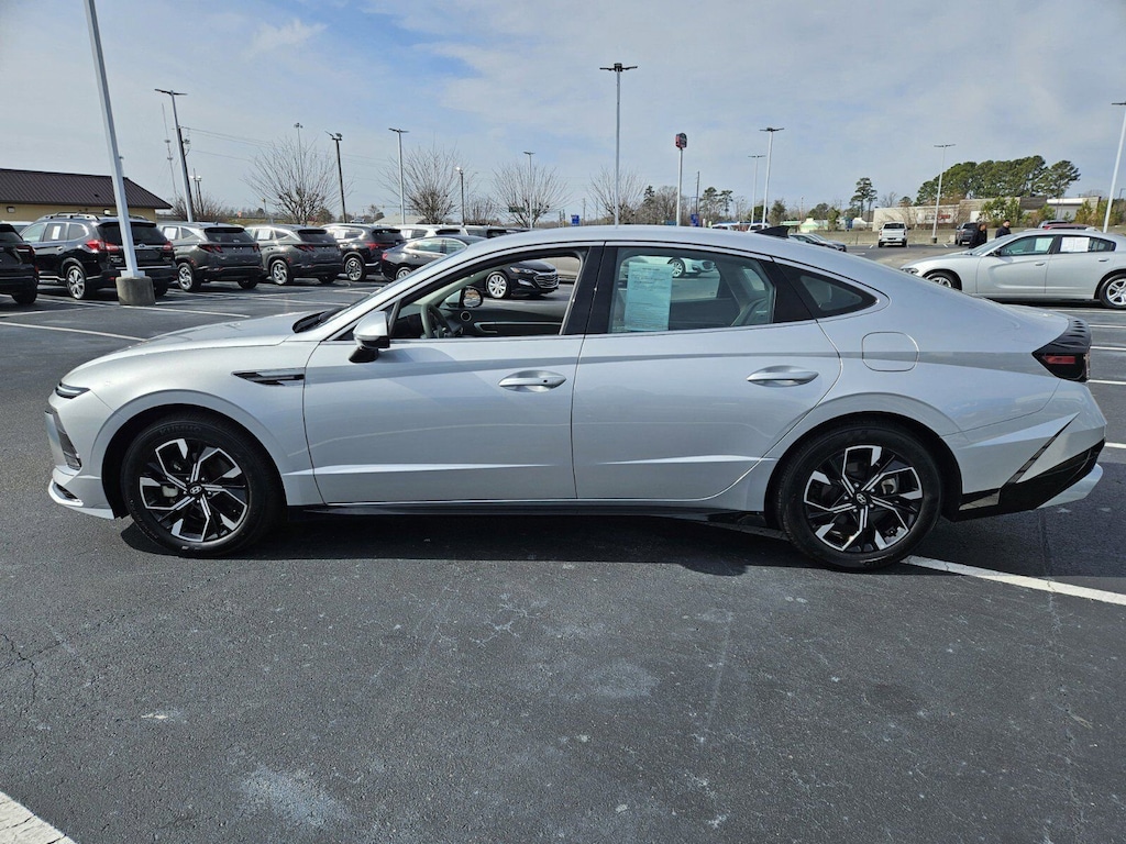 Used 2025 Hyundai Sonata SEL Sedan