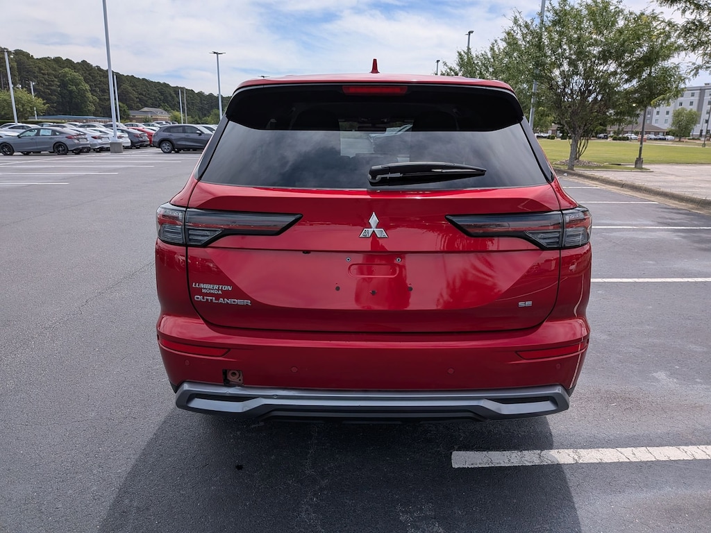 Used 2025 Mitsubishi Outlander SE SUV