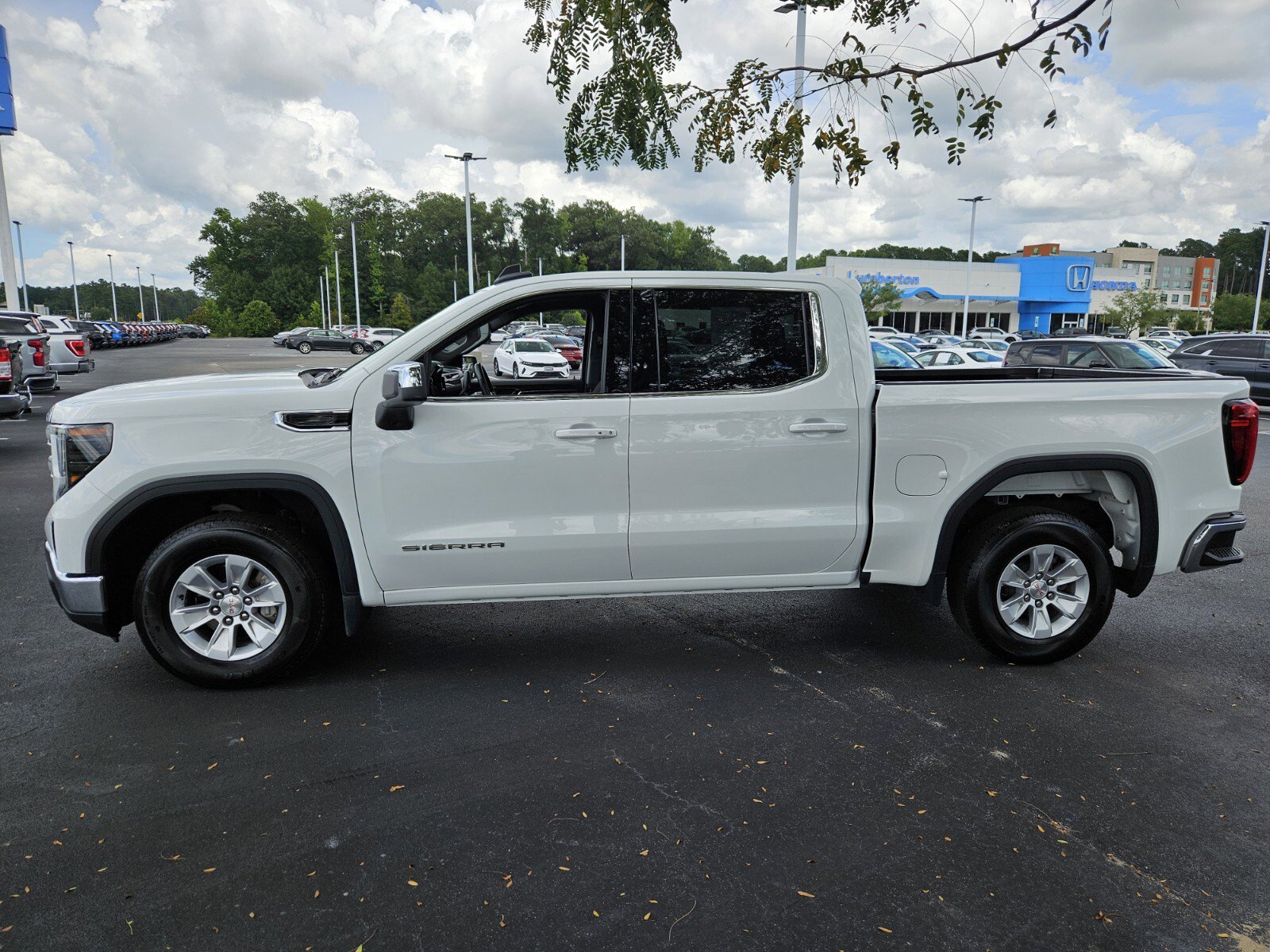 2024 Gmc Sierra 1500 SLE photo 4