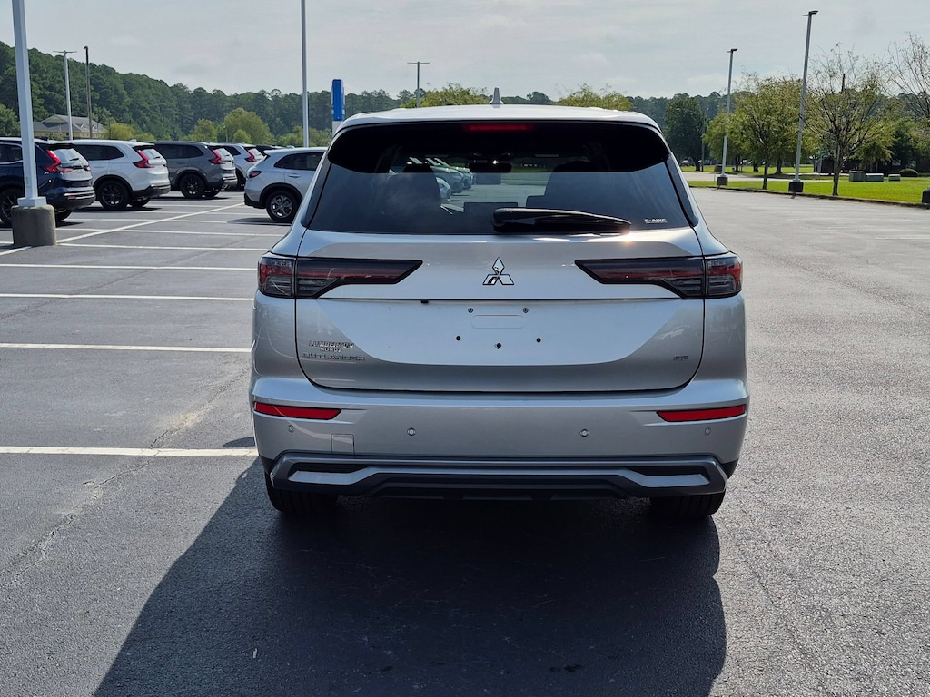 Used 2025 Mitsubishi Outlander Trail Edition SUV