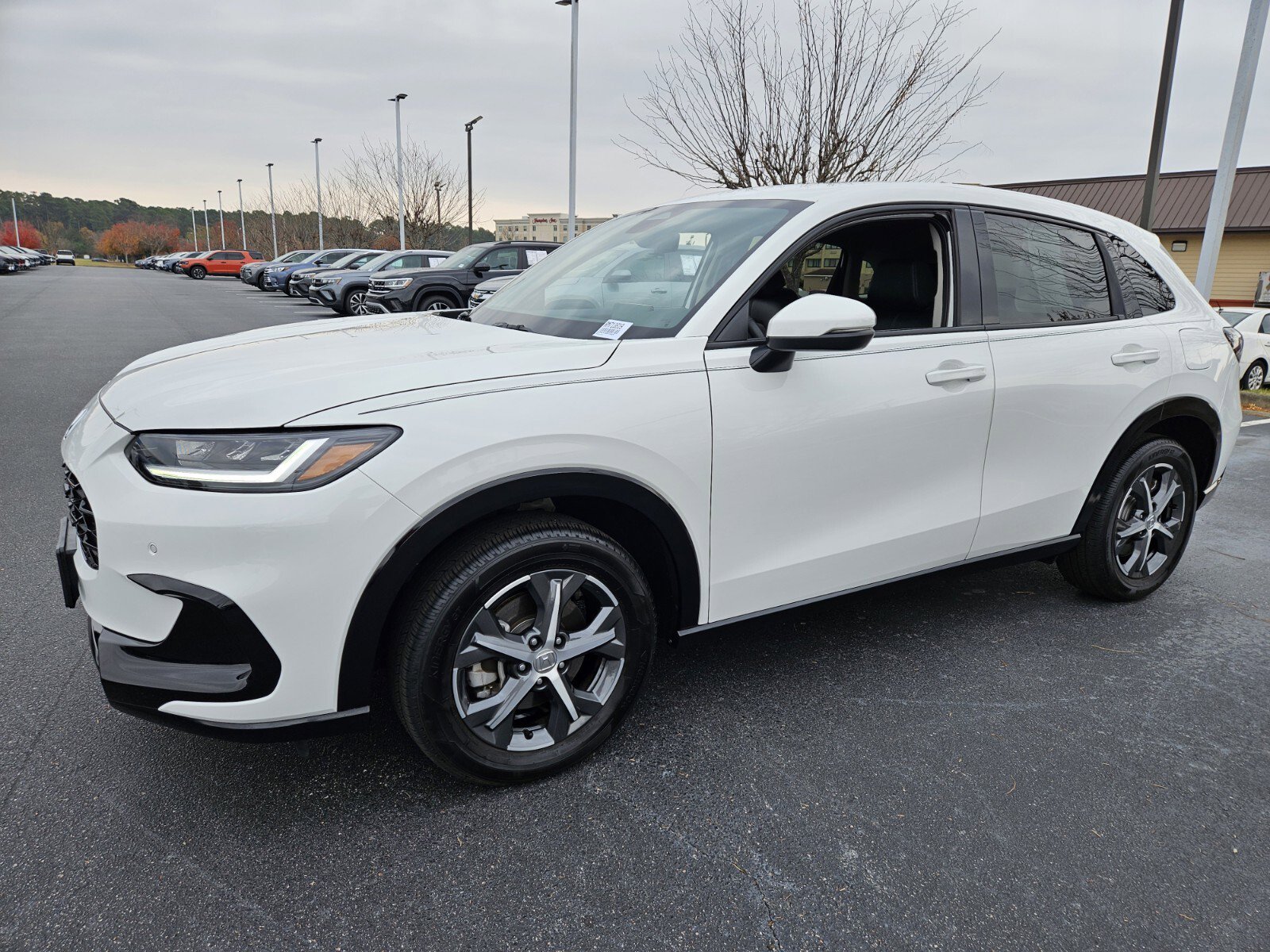 2024 Honda HR-V EX-L photo 3