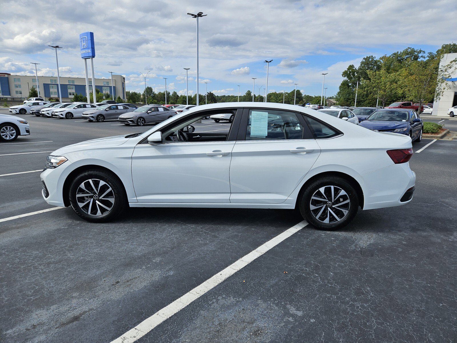 2024 Volkswagen Jetta 1.5T S photo 4