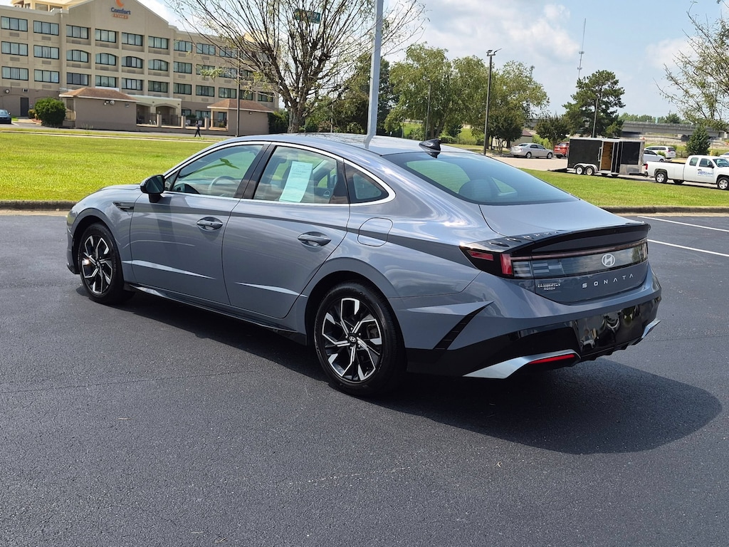 Used 2025 Hyundai Sonata SEL Sedan