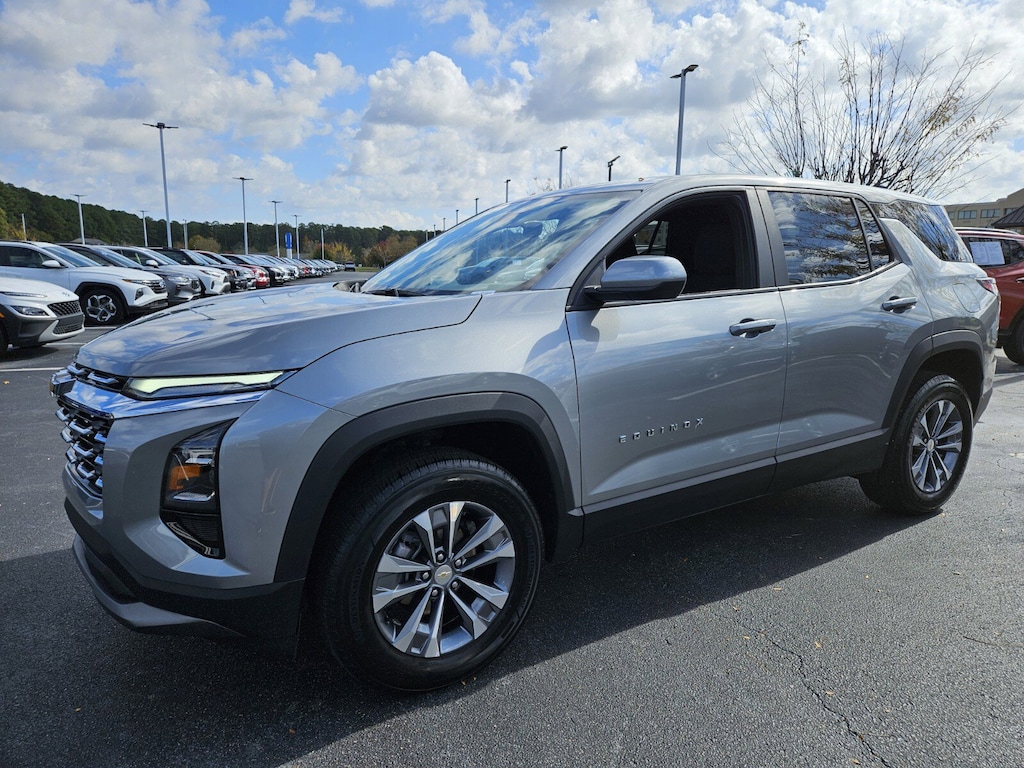 Used 2025 Chevrolet Equinox LT SUV