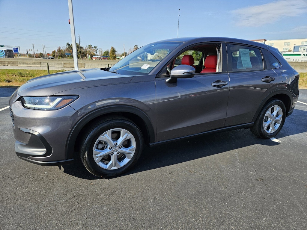2025 Honda HR-V LX photo 3