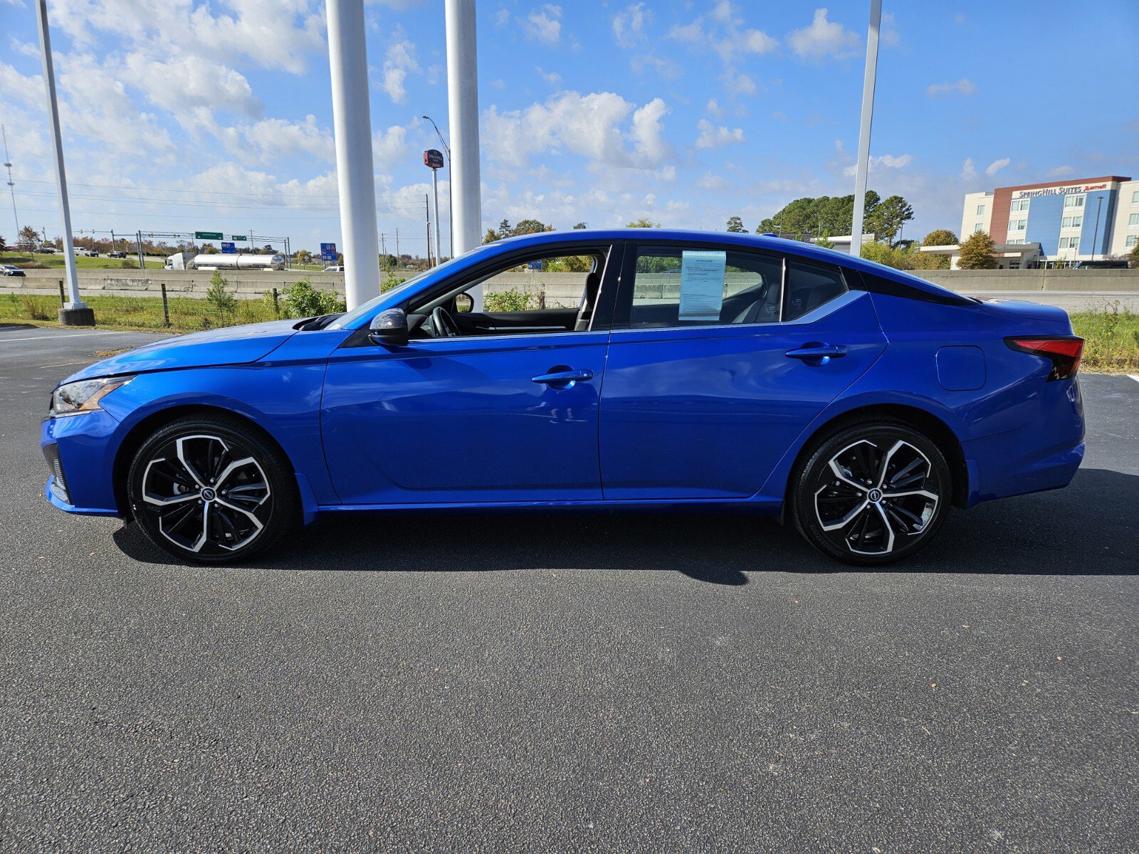 2025 Nissan Altima 2.5 SR photo 4